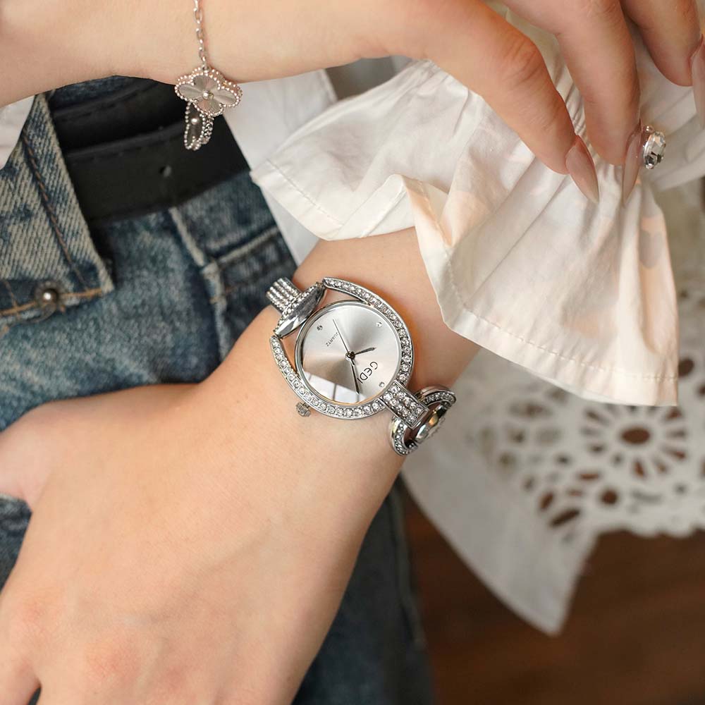 GEDI レディース星空デザイン中空ブレスレットウォッチ、絶 - Astral Watches & Jewelry Netanya Reviews のレビューと価格